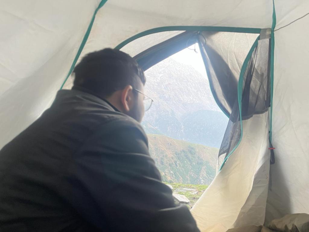 Triund Trek Hotel Dharamshala Buitenkant foto