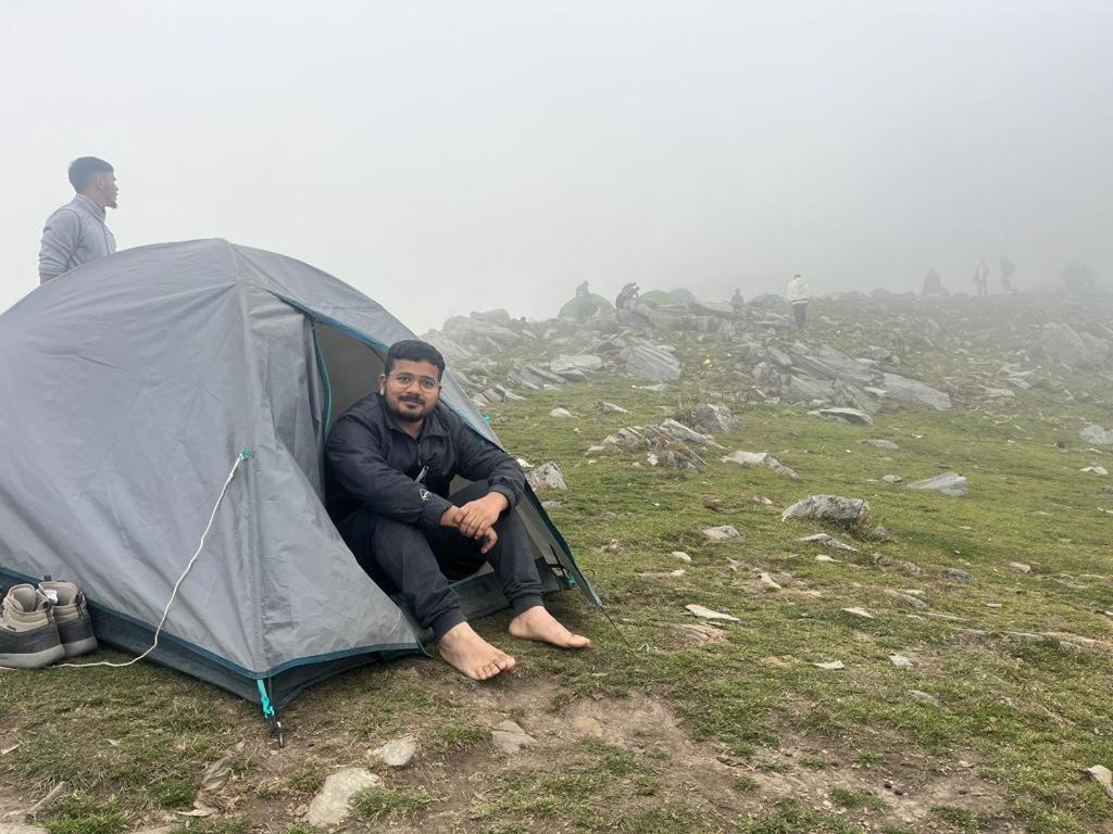 Triund Trek Hotel Dharamshala Buitenkant foto