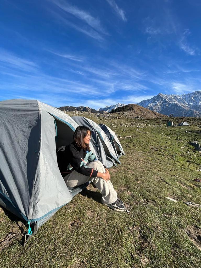 Triund Trek Hotel Dharamshala Buitenkant foto